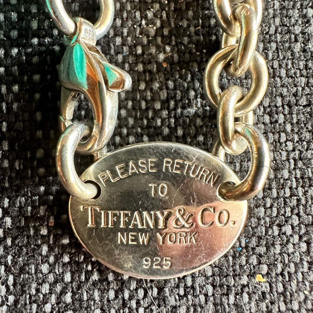 Tiffany & Co. Return to Tiffany Oval Tag Necklace - Picture 2 of 5